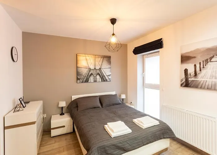 아파트 Tymon Przy Deptaku 스자브노-즈드로이